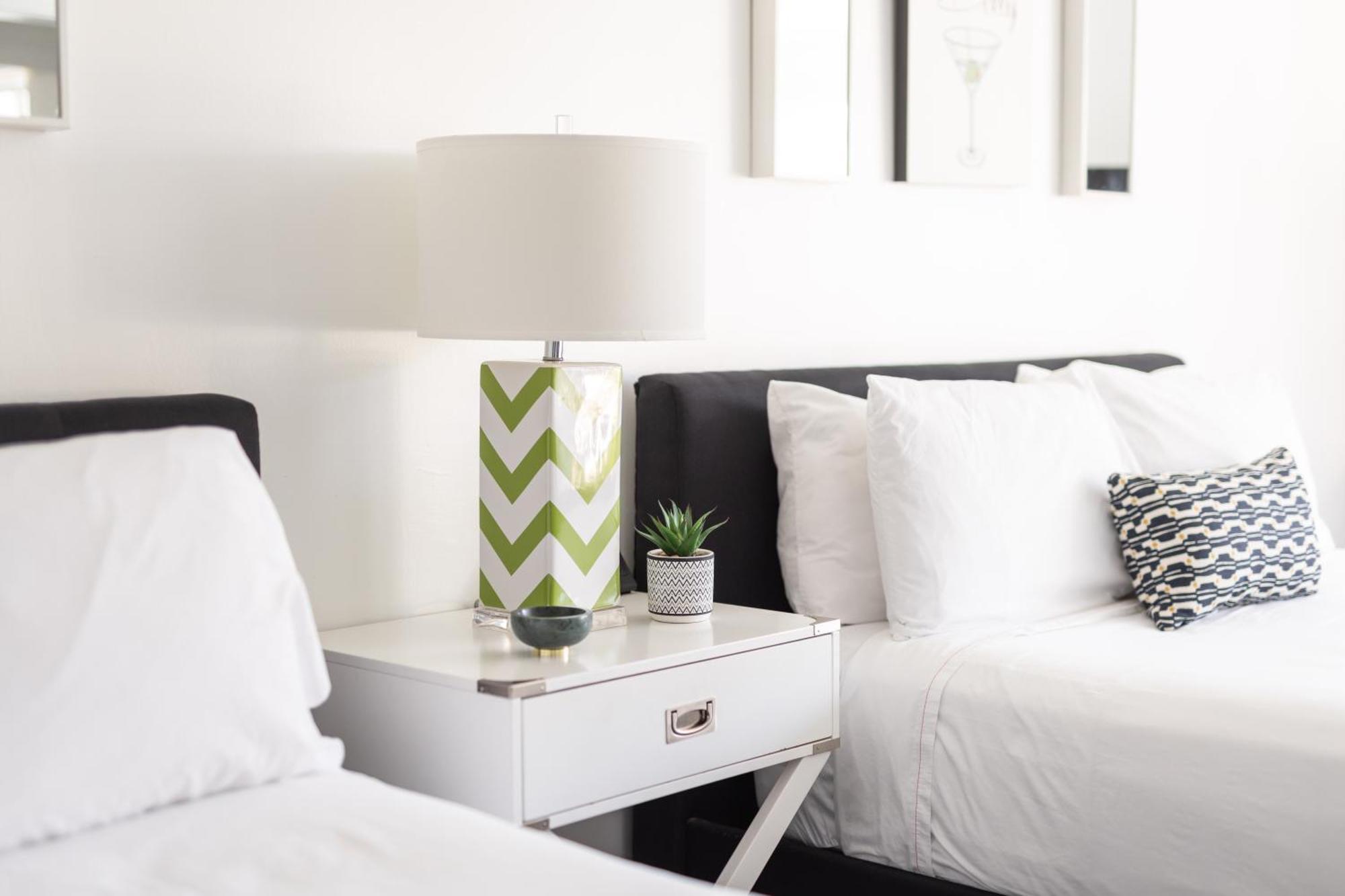 The Three Fifty Hotel (Adults Only) بالم سبرينغس المظهر الخارجي الصورة